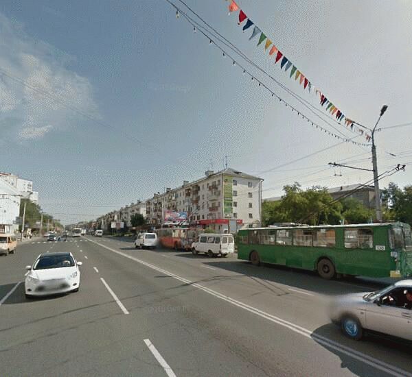 Банкомат Плюс Банка по адресу пр. Маркса, д. 84, магазин «Adidas» 