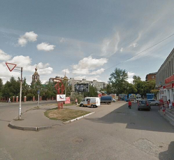 Банкомат Плюс Банка по адресу ул. Труда,  д. 21а